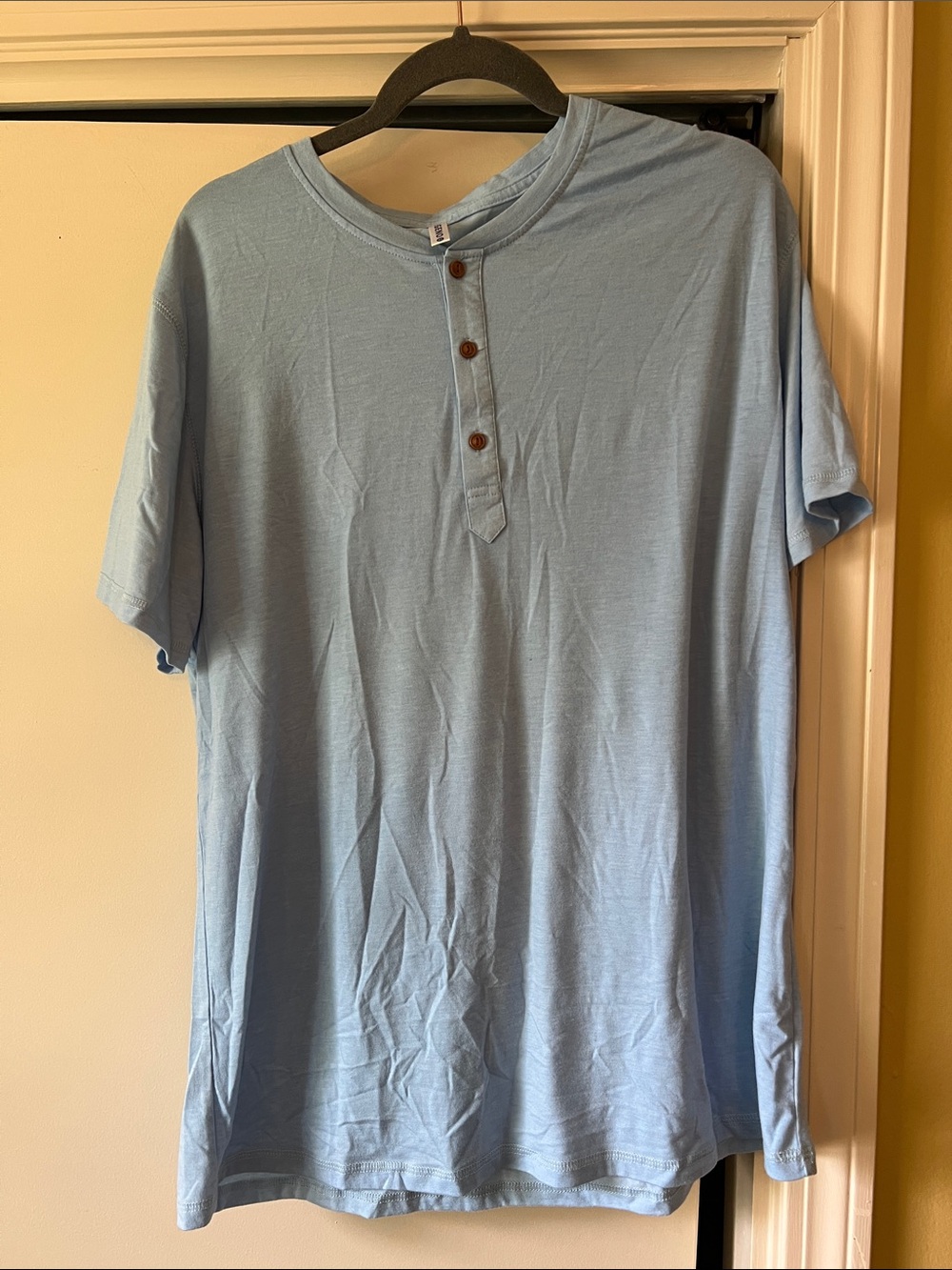 Blue shirt with buttons xl
